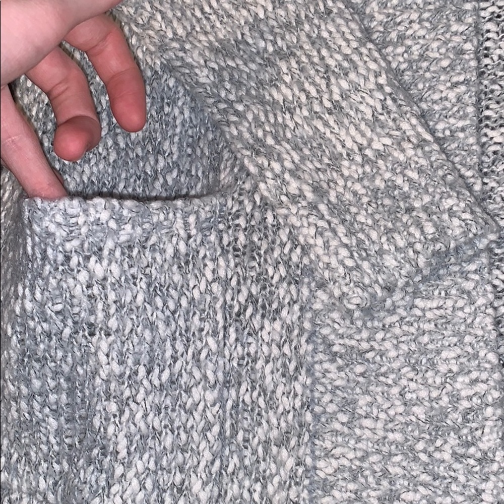 Cardigan - Picture 4 of 6